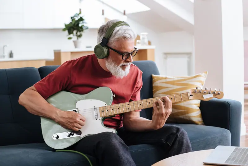 Guitar practice with headphones