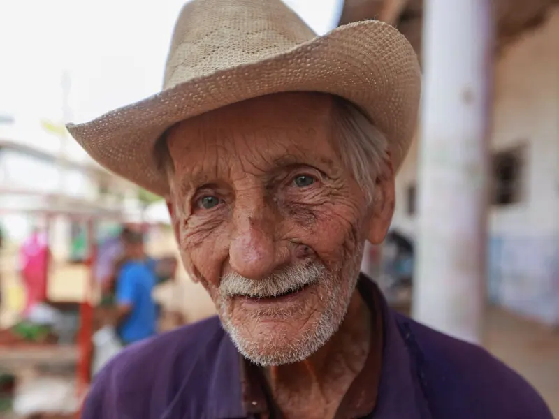 A member in his hat outside