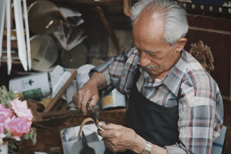 Shaping a piece of mesquite