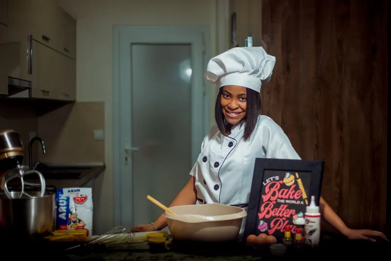 Bernice Hayes, Head Cook