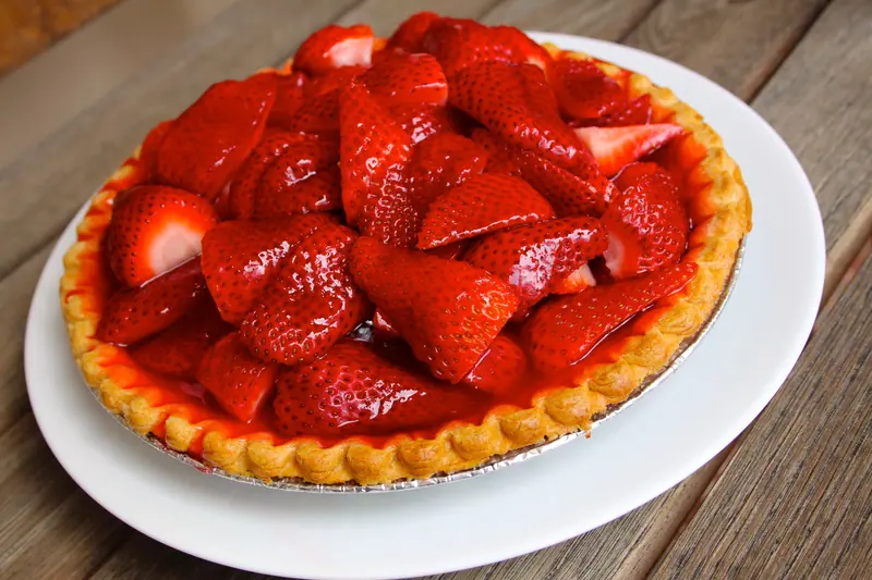 A strawberry pie for Sunday dinner