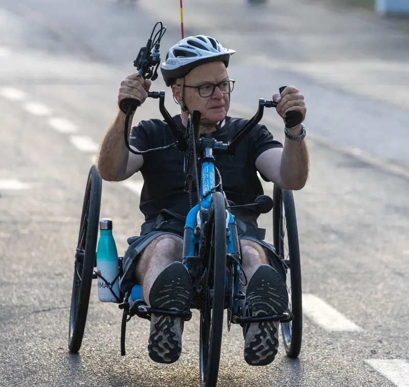 Hand-cycling after a spinal injury